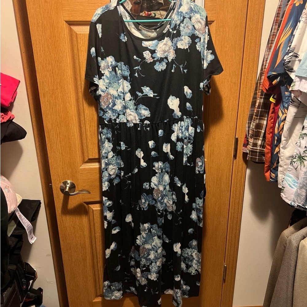 Floral Maxi Dress in Black and Blue